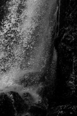 Schwarzweiß-Fotografie, Thema: Landschaft: Wasserfall